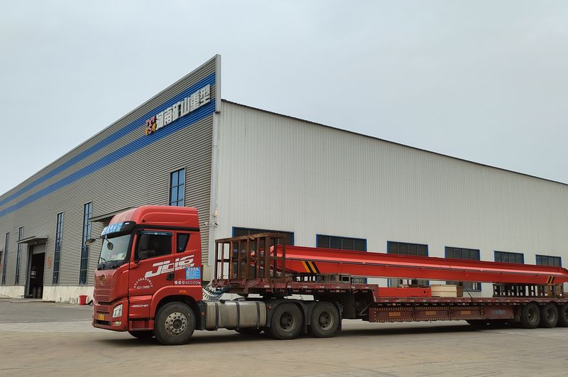 電動單梁起重機3臺 LD5t—16.8m LD3t—16.5m /2臺 制作完成，發往江西南昌交付客戶使用。